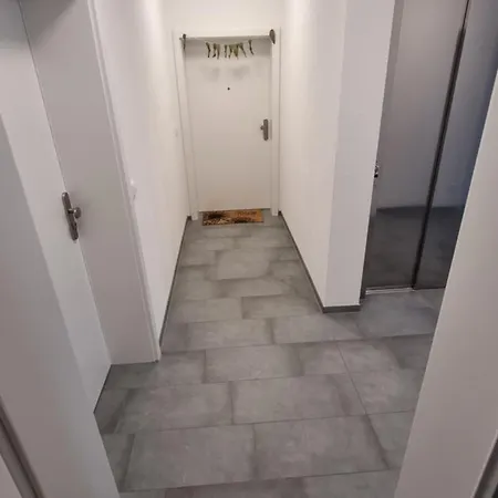 Modern Ausgestattete Neubauwohnung דירה *