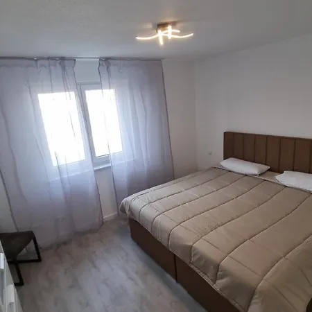 Modern Ausgestattete Neubauwohnung